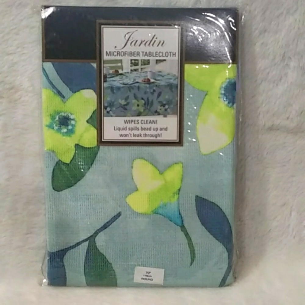Blue Floral Microfiber Tablecloth 70 Inch Round Jardin